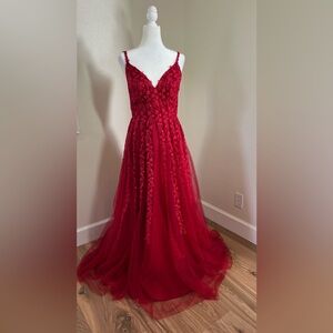 Prom Hebos Limited Red Embroidered Tulle Gown Size 8 EUC